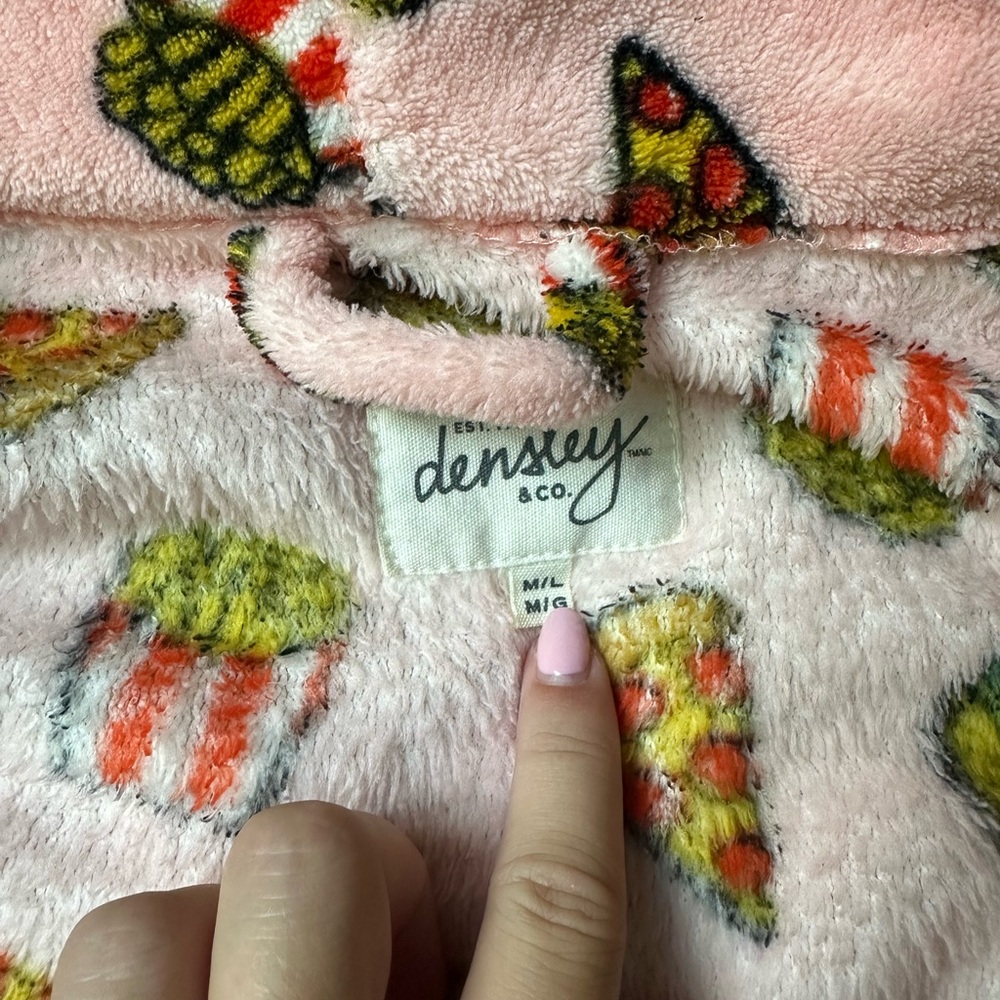 Densley & Co Pink Robe - Picture 3 of 5